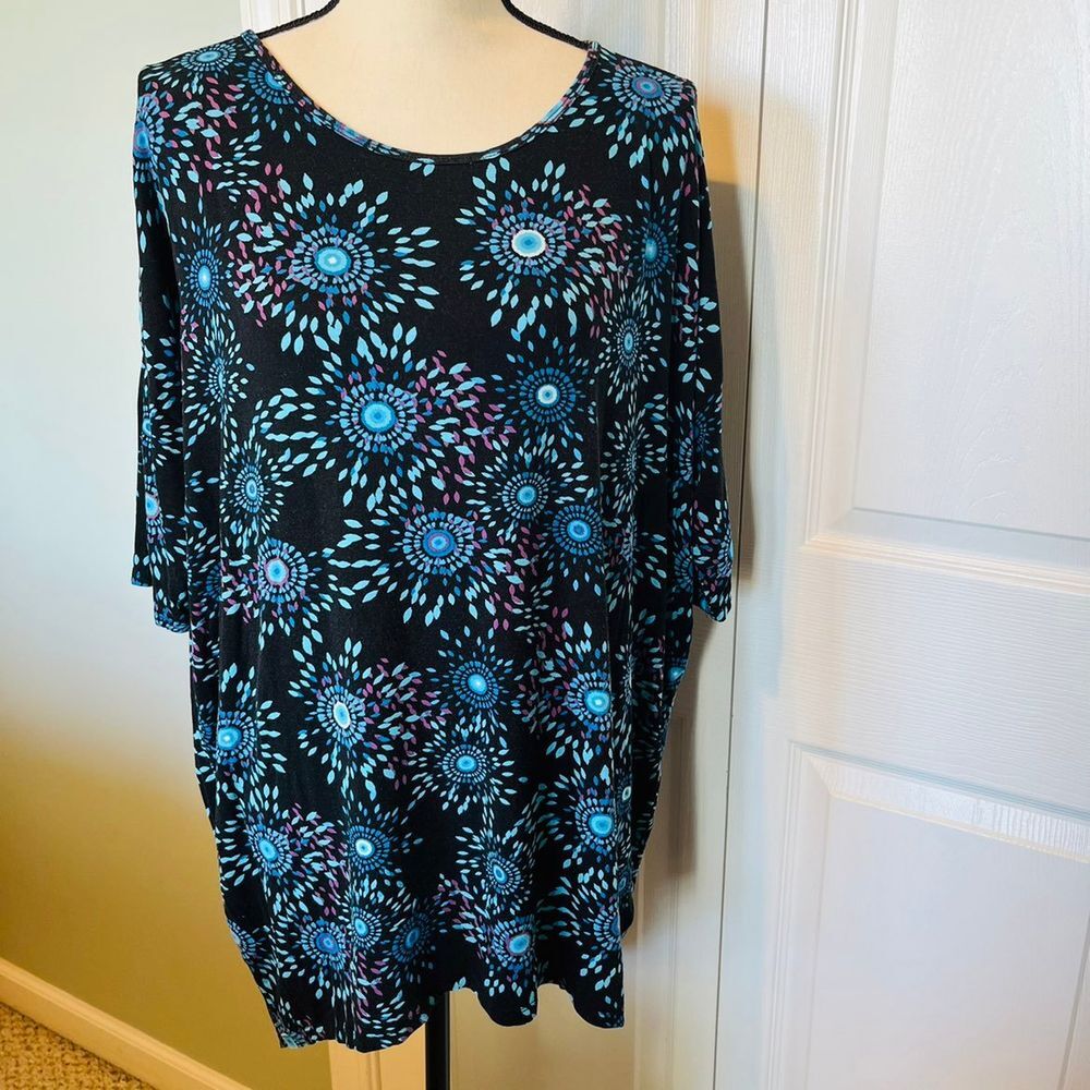 LULAROE‎ IRMA SIZE MEDIUM